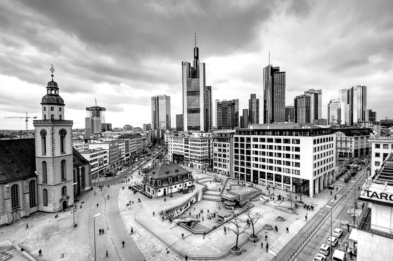 Citiyscape, frankfurt, hauptwache — How To Accumulate Assets To Get A Secured Life Ahead